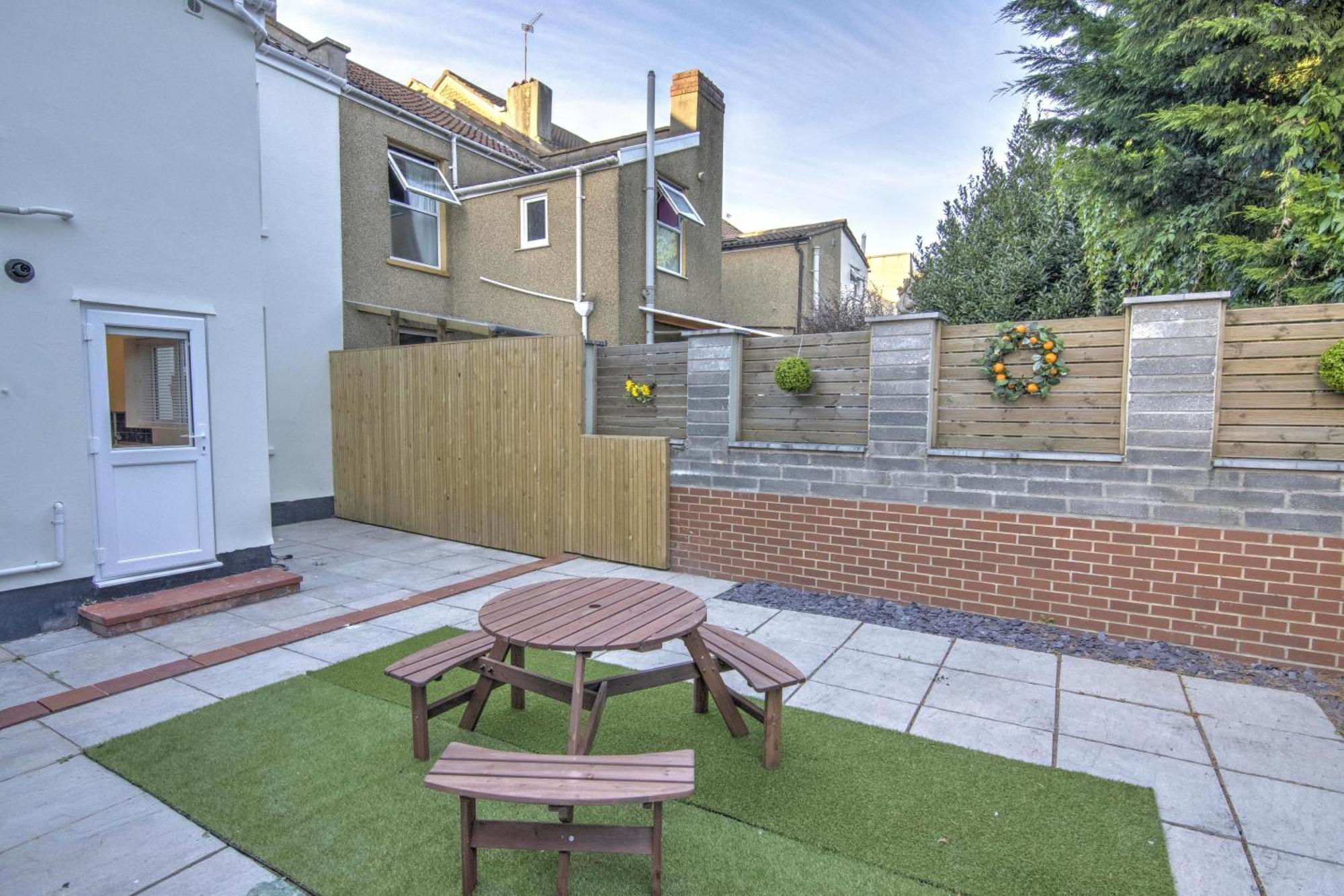 Stunning Brand New Home In St George Bristol Exterior photo